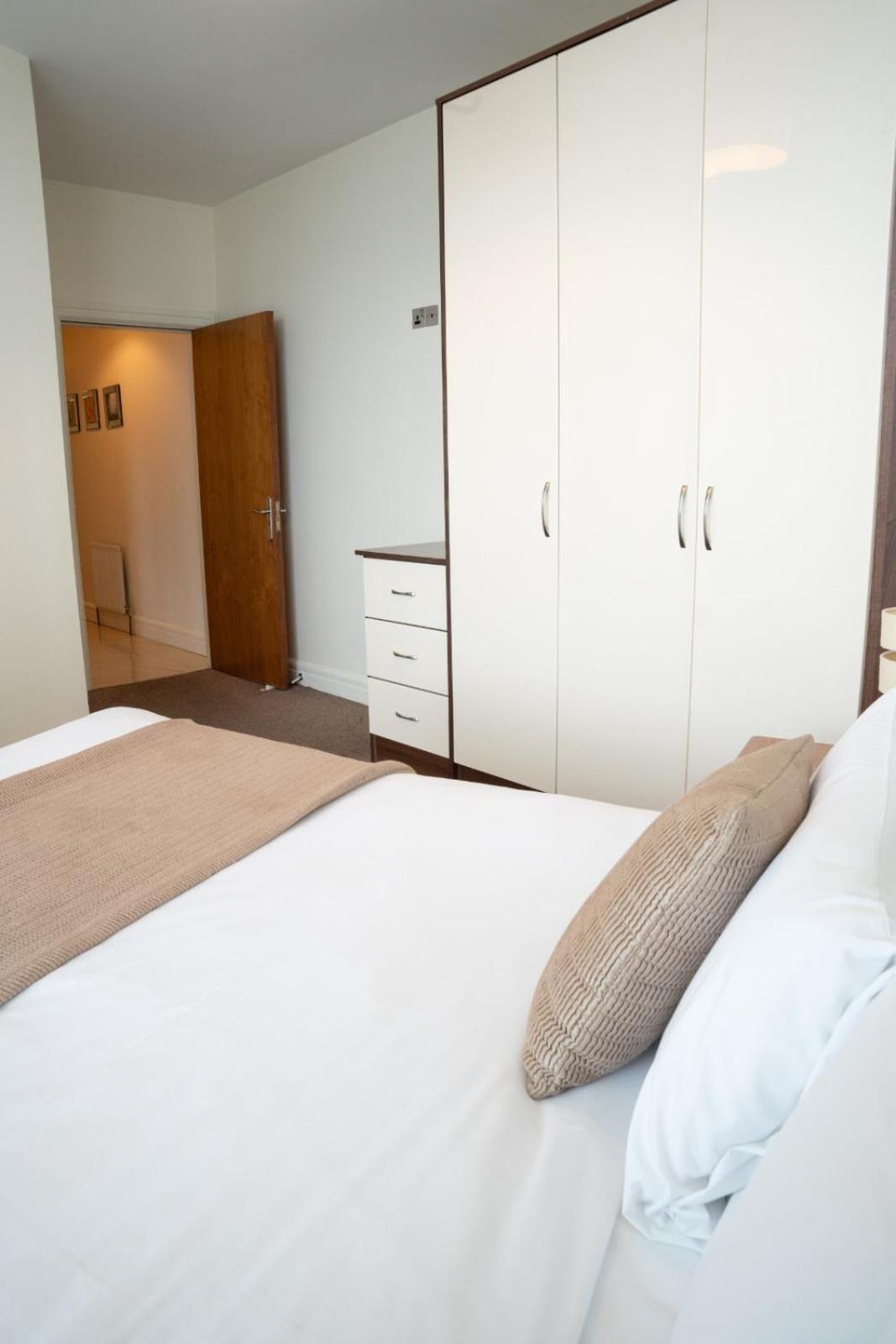 The Western Citypoint Apartments Голуэй Экстерьер фото