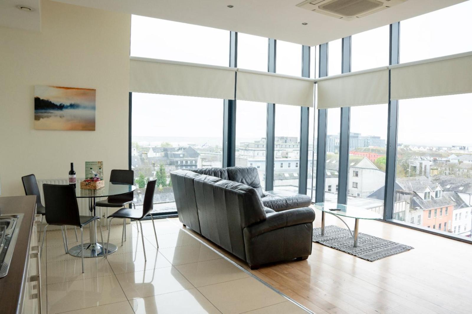 The Western Citypoint Apartments Голуэй Экстерьер фото